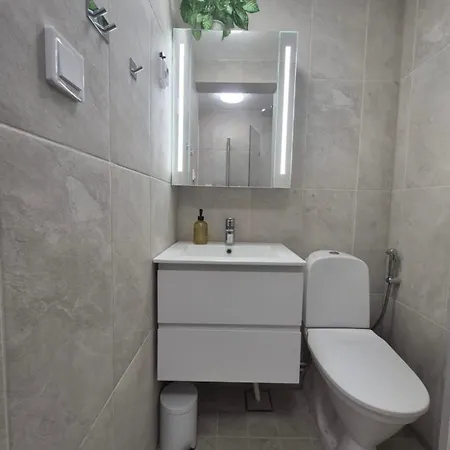Cozy Two-room In Semi-detached House In The Impivaara Environment * 图尔库