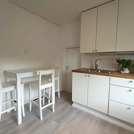 Cozy Two-room In Semi-detached House In The Impivaara Environment 公寓